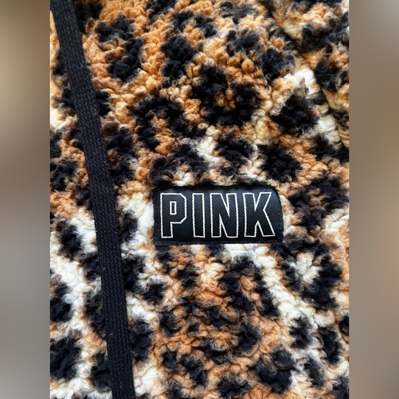 Victorias Secret Cheetah Fleece - Picture 7 of 10